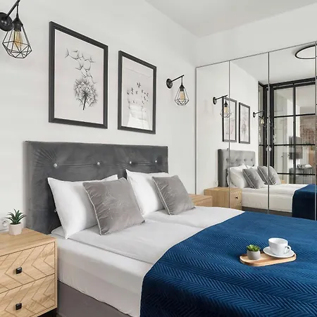 Luxury With Parking And Balcony In The Center By Renters Prestige Apartament *
