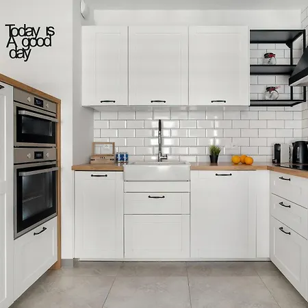 Apartament Luxury With Parking And Balcony In The Center By Renters Prestige *