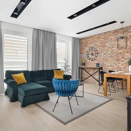 Luxury With Parking And Balcony In The Center By Renters Prestige Apartament
