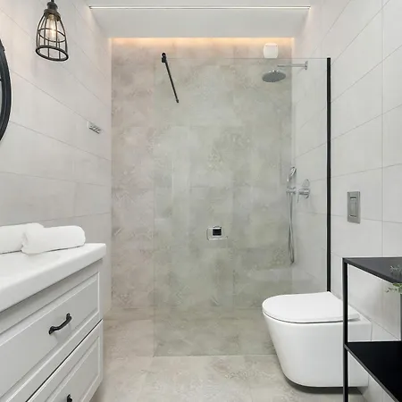Apartament Luxury With Parking And Balcony In The Center By Renters Prestige *